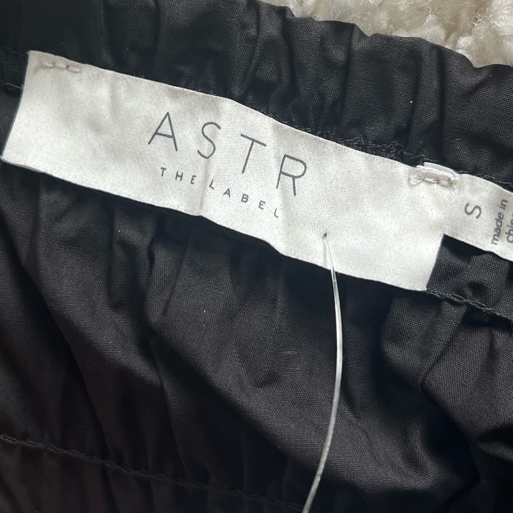 NWT ASTR The Label Savina Puff Bubble Sleeve Square Neck Smocked Peplum Top S - Picture 7 of 12